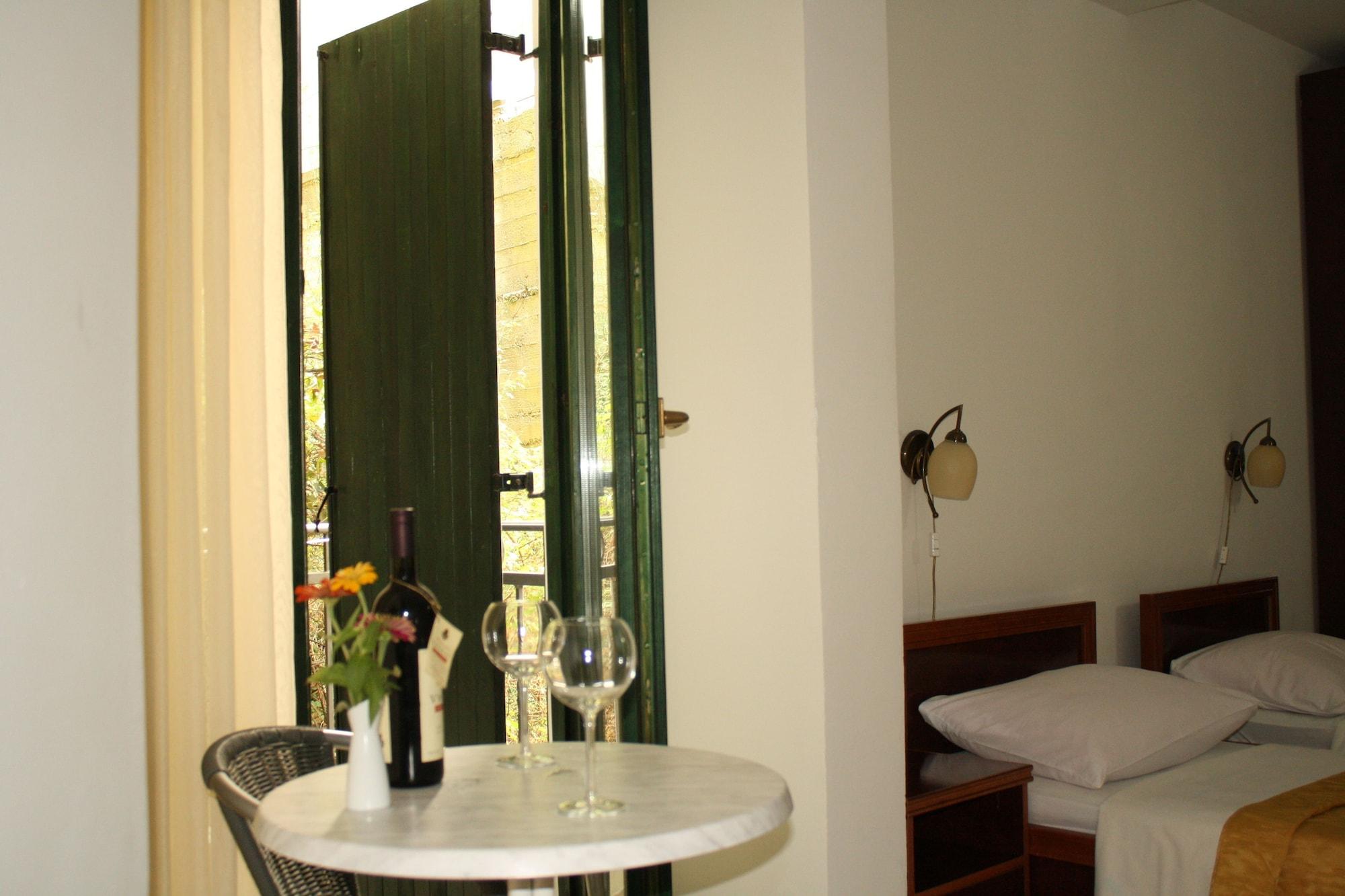 Hotel Danica Petrovac Exterior photo