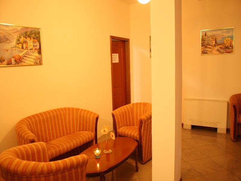 Hotel Danica Petrovac Exterior photo